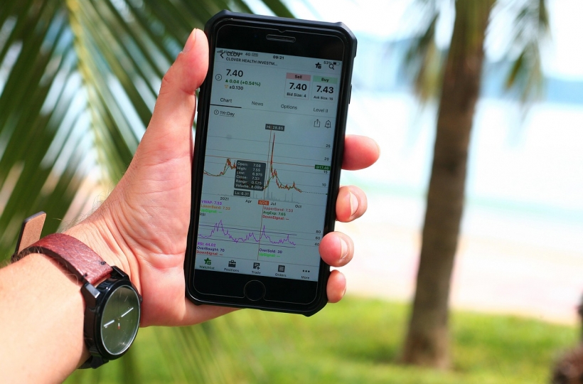 CryptoCompare发布0意币种对比报告:比特币以太坊30日涨幅均超15% 资金净流入创历史新高