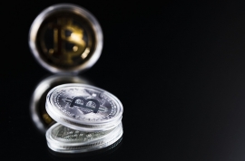 okcoin官网首页：完成合规界面升级 展示10国监管牌照及1300亿美元累计交易量